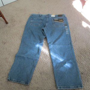 Lee Jeans (new) Regular fit straight  leg